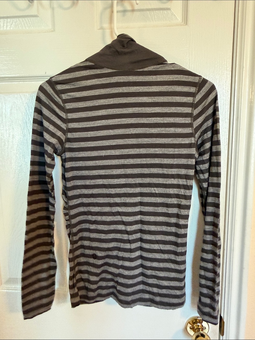 lululemon athletica Women's Long-Sleeve Striped Tee in Grey & Cream - Picture 3 of 3